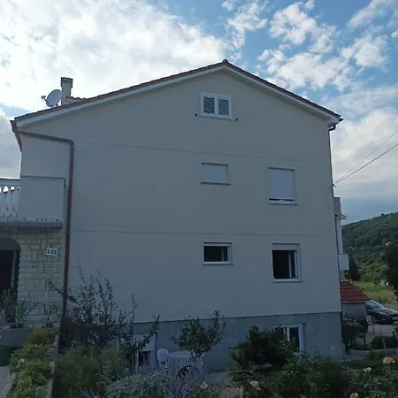 Feel Good Rab 131 Mundanije