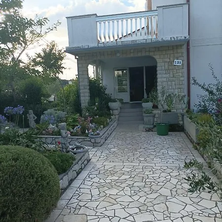 Apartman Feel Good Rab 131 *