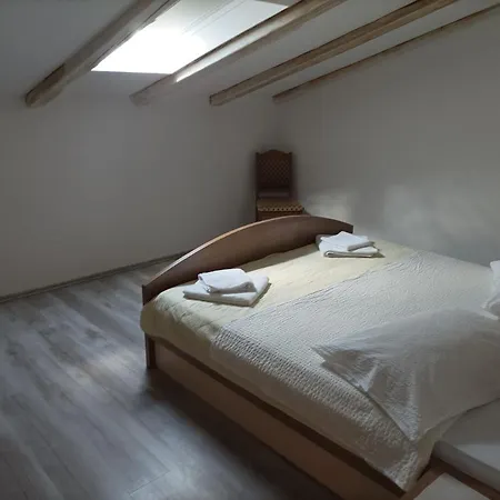 Feel Good Rab 131 Apartman Mundanije
